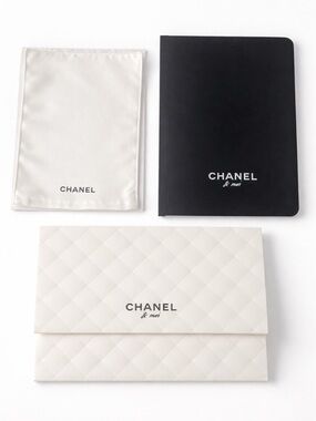 CHANEL Authentic Cleaning Cloth With Notebook with Quilted Folder Storage Pouch